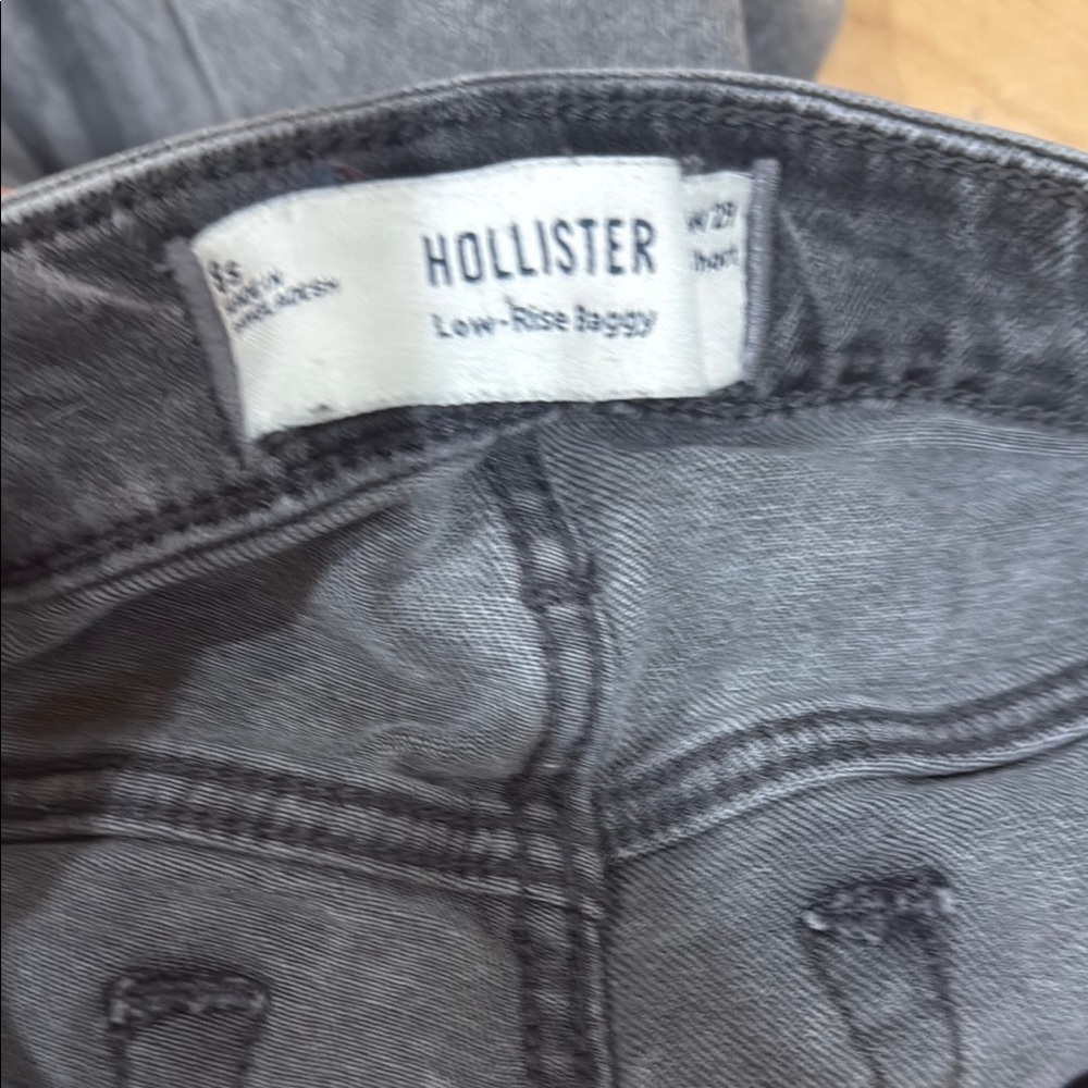 Hollister Low-Rise Baggy Jeans